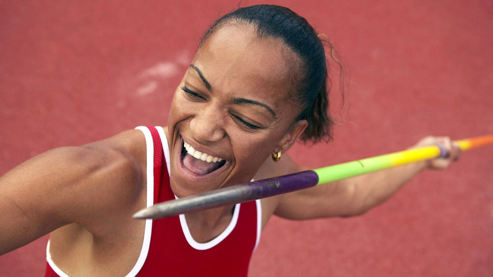 克罗地亚骑手吉塔·日特科维奇在2024年国际马术联合会世界障碍赛中以“Rain in Otago”马匹获得第九名，表现出色。