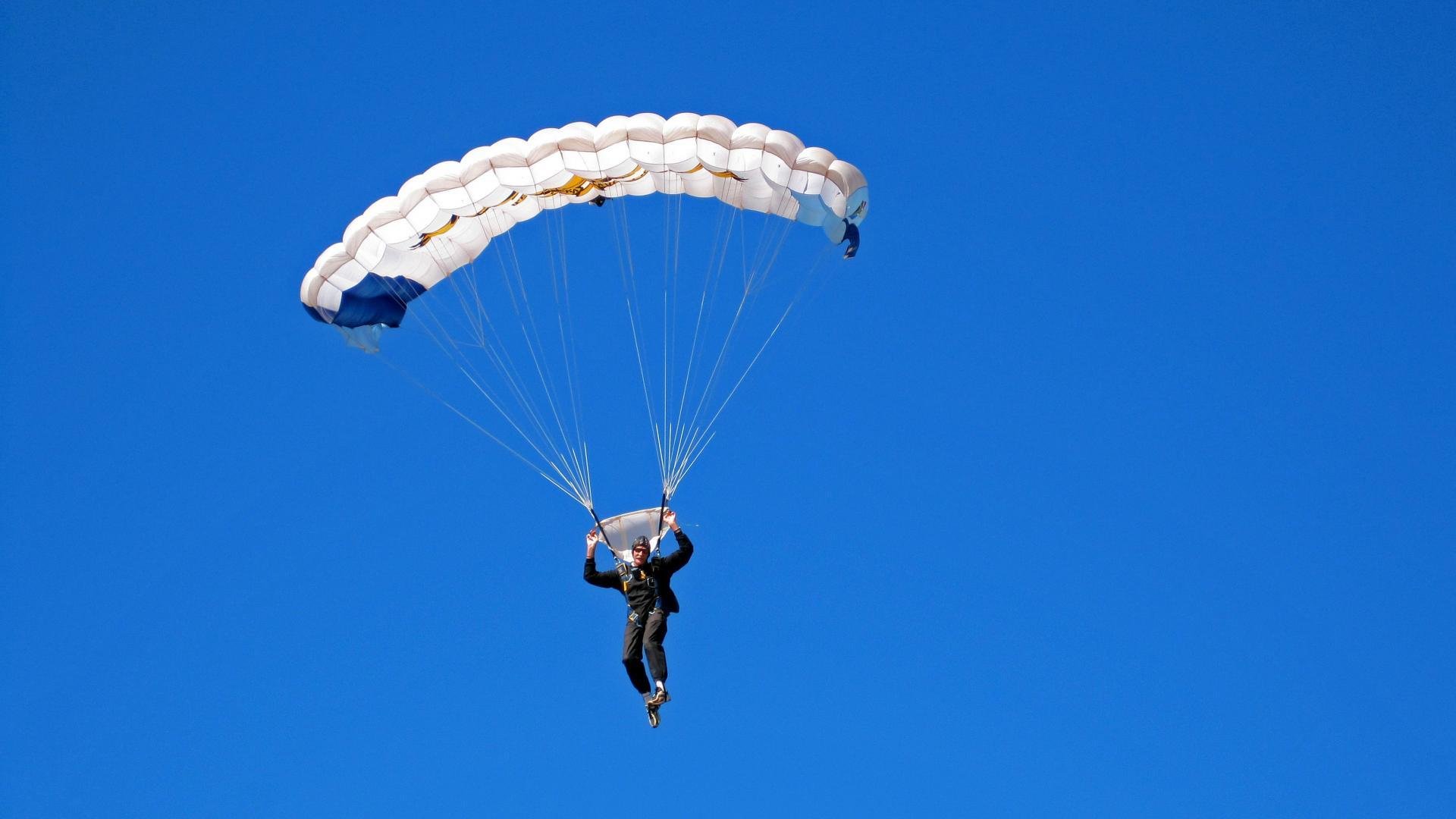 全国青年羽毛球锦标赛竞争激烈，2021全国青年羽毛球赛事